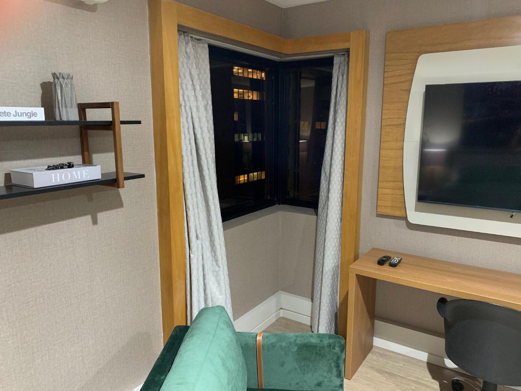 Hotel Flat Particular Com Servico De + Sofa-cama! São Paulo
